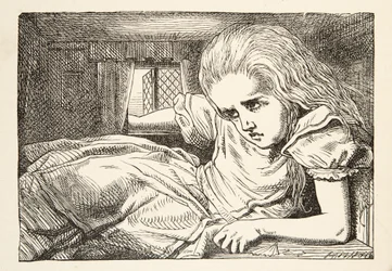 Alice wächst zu groß für den Raum, aus Alice im Wunderland von Lewis Carroll, veröffentlicht 1891